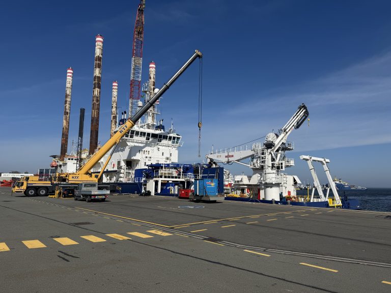 Offshore services door VDR